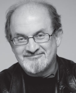 Salman Rushdie levde med fatwaen hengende over seg i nesten ti år. (Foto: Aschehoug forlag)