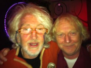 Daevid Allen og Leffe på inspiral Lounge i London, april 2013. (Foto: Ole Jacob Hoel)