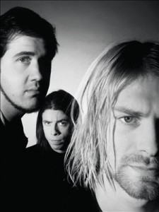 Nirvana fra den gang da. Foran til høyre Kurt Cobain og bakerst ser vi Dave Grohl. Men til venstre? (Foto: All Music)