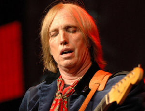Tom Petty tar pause fra Wilburys og gir ut sin første soloplate. (Foto: Wikimedia Commons)