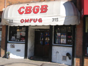 Legendariske CBGB, med adresse 315 Bowery, New York. (Foto: Adam Di Carlo/Wikimedia Commons)